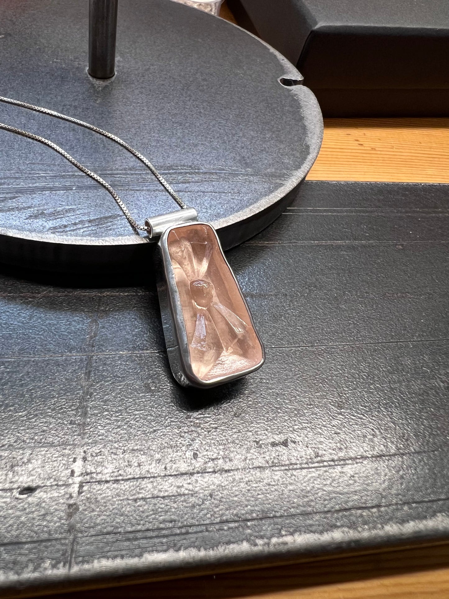 Vantage Glass Pendant